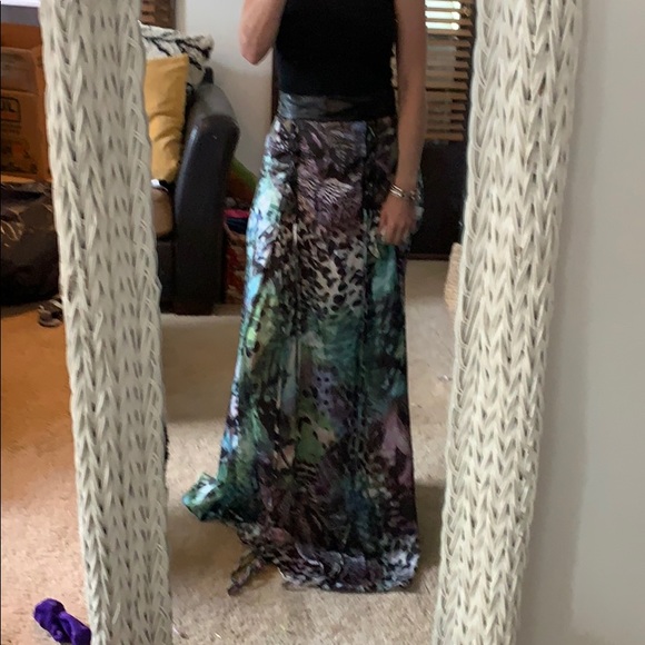 NWT: TOV jungle print maxi skirt - Picture 3 of 7